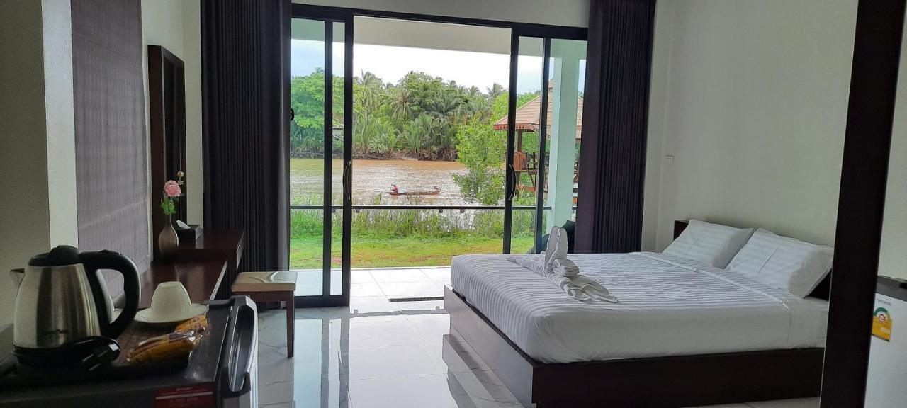 Suan Son Villa Koh Sa Nher สวนสนธิ์วิลล่า เกาะเสนอ Sha Szuratthani Kültér fotó