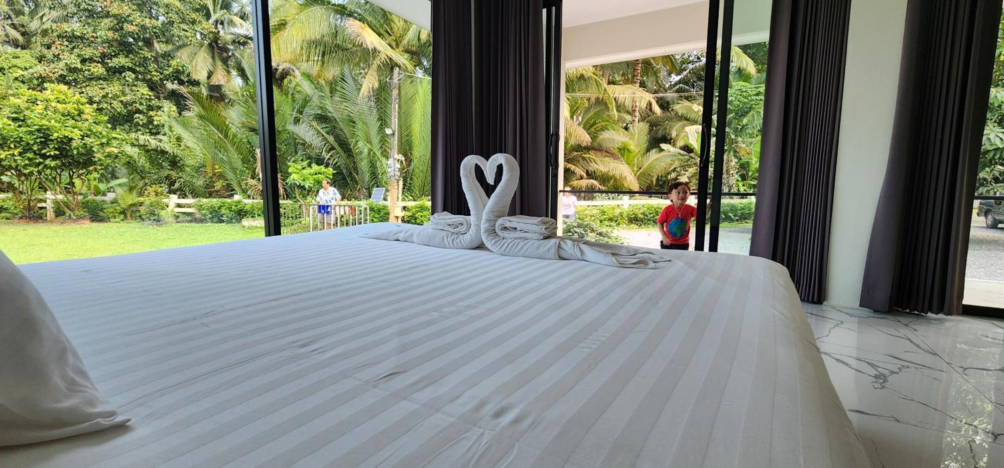 Suan Son Villa Koh Sa Nher สวนสนธิ์วิลล่า เกาะเสนอ Sha Szuratthani Kültér fotó